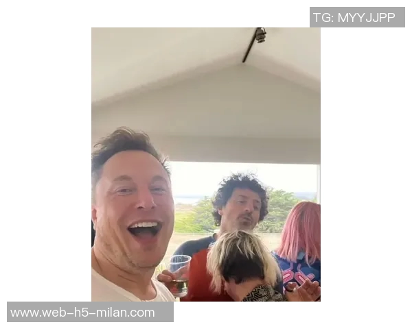 维尼修斯女友筹备万圣节派对曾引发分手危机的故事 维尼修斯女友筹备万圣节派对曾引发分手危机的故事