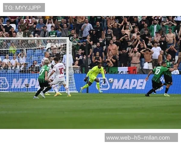 意甲最佳阵容揭晓博尼领衔国米三将入选迈尼昂表现出色