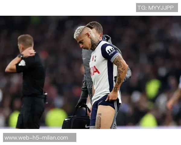 热刺后卫乌多吉在伦敦街头遭经纪人持枪威胁事件引发关注